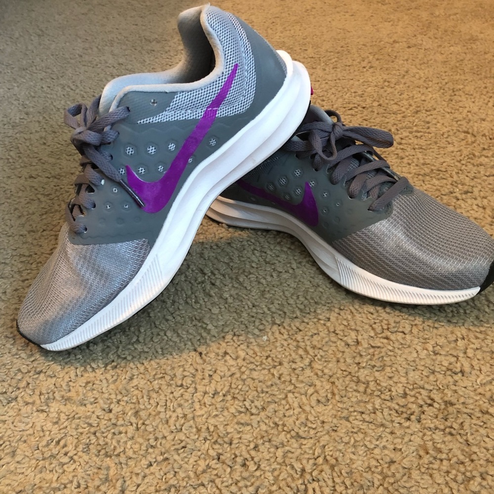 Nike Tennis Shoes